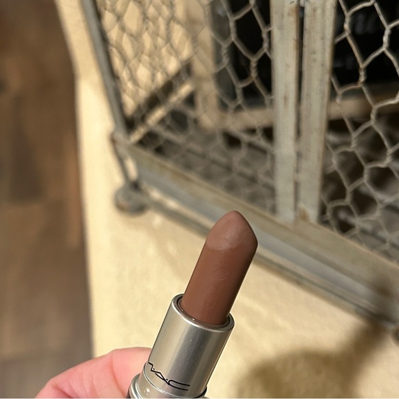 Mac Styled In Sepia - Picture 9 of 11